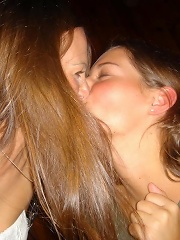 girls kissing megamix 108